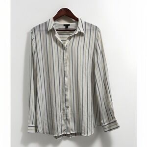 DO NOT BUY! Ie. not available Ann Taylor  Stripped White Workwear Blouse Size XL